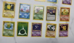 Lot of 20 Pokemon Cards Base Set including Trainer Here Comes Team Rocket 71/82 - Image 3