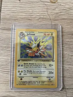 Jolteon 1st Edition Holo Rare Jungle 4/64 WOTC Vintage Pokemon - Image 1