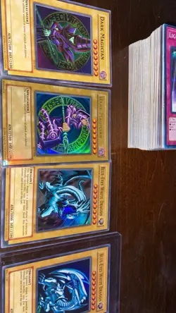 Blue Eyes White Dragon SDK-001 1st Edition - Image 1