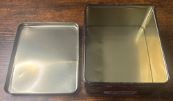 Yu-Gi-Oh - 2003 Seto Kaiba Blue-Eyes White Dragon Collectors Tin (Empty) - Image 2