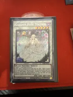 Garden Rose Maiden LDS2-EN113 - Secret Rare - Near Mint 1st Edition YuGiOh! TCG - Image 1
