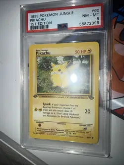 1999 POKEMON JUNGLE 1ST EDITION #60 PIKACHU PSA 8 - Image 2