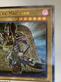 Yugioh! Dark Magician - YSYR-EN001 - Ultimate Rare - Nm - Image 3