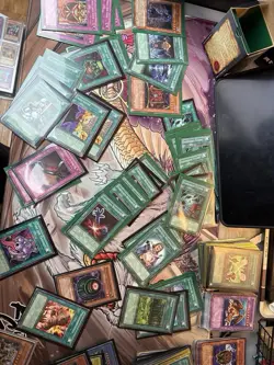 Vintage Yu-Gi-Oh Karten Sammlung + 2 Ordner Ultimate Rares, Holos -Dachbodenfund - Image 4