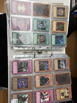 Vintage Yu-Gi-Oh Karten Sammlung + 2 Ordner Ultimate Rares, Holos -Dachbodenfund - Image 5