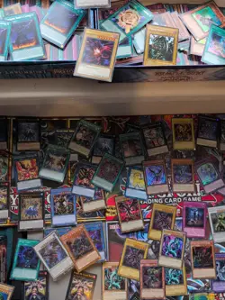 Yu Gi Oh 1000+ Card Lot. 1st Edition Only. 4 Mats, Rares Great Cards,Dragon etc - Image 4
