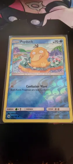 Psyduck [Reverse Holo] #28 Pokemon Sun & Moon - Image 1