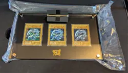 Yu-Gi-Oh! 25th Anniversary Kaiba Display Case 3 Blue-Eyes White Dragon Japanese - Image 1