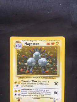 Pokemon Cards: Base Set Rare Holo: Magneton 9/102 - Image 2