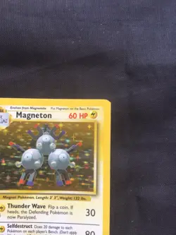 Pokemon Cards: Base Set Rare Holo: Magneton 9/102 - Image 4
