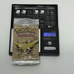 Pokemon WOTC Fossil Booster Pack Sealed with Zapdos Art 21.00g 742818060714 - Image 1