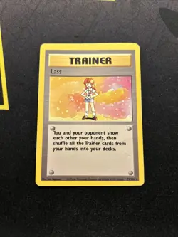 Lass 75/102 DMG -Vintage Rare Pokemon Card- Base Set (5q) - Image 1
