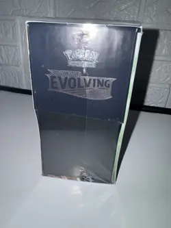 Pokemon TCG Sword & Shield Evolving Skies Elite Trainer Box (ETB) - Image 5