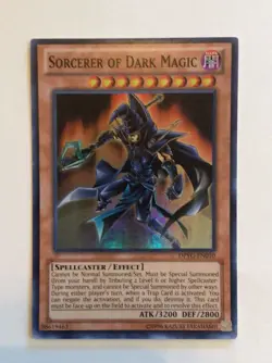 🔥 YUGIOH Sorcerer of Dark Magic DPYG-EN010 SUPER RARE HOLOFOIL NEAR MINT - Image 1