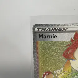 Marnie Secret 208/202 Swsh01 Sword & Shield Holo Pokemon TCG NM Card Rainbow - Image 2