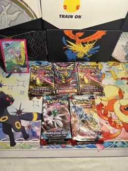 Lot of 5 Pokemon TCG - Scarlet and Violet And Sword & Shield Booster Packs - Image 1