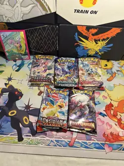 Lot of 5 Pokemon TCG - Scarlet and Violet And Sword & Shield Booster Packs - Image 1