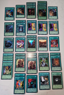 379 card Yu-Gi-Oh! Lot - Rares, Foils, 1st, LOB, LON, MRD, etc. - MT - HP - USA - Image 3