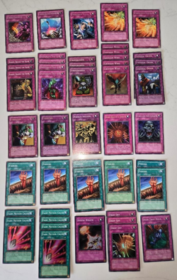 379 card Yu-Gi-Oh! Lot - Rares, Foils, 1st, LOB, LON, MRD, etc. - MT - HP - USA - Image 4