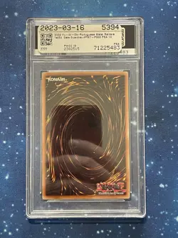 Yu-Gi-Oh! 2002 Gate Guardian 1st Edition Secret PMT-P000 Portuguese MRD PSA 10 - Image 2