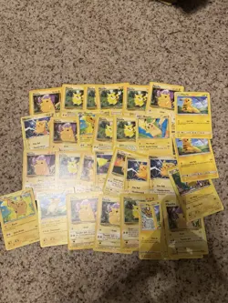 Lot of 32 Pikachu and Raichu Pokemon Cards Holo Rare Vintage WOTC Wizards - Image 1