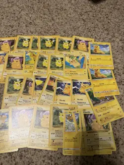 Lot of 32 Pikachu and Raichu Pokemon Cards Holo Rare Vintage WOTC Wizards - Image 4