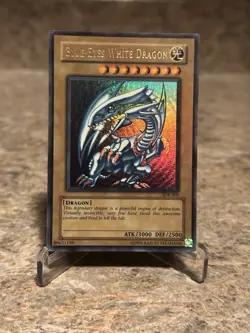 Yu-Gi-Oh! Blue-Eyes White Dragon SDK-001 Unlimited Wavy Ultra Rare MP - Image 2