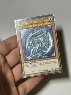 YUGIOH Blue-Eyes White Dragon OP28-EN001 Ultimate Rare NM #4 - Image 3