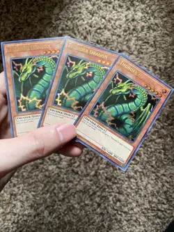 3xThunder Dragon LCKC-EN067 Legendary Collection Kaiba Unlimited. Playset/1996 - Image 1