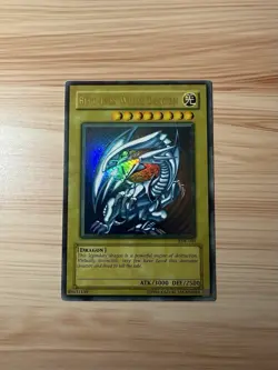YUGIOH: Blue-Eyes White Dragon SDK-001 UNLIMITED - MAX FADED - ULTRA RARE - NM - Image 1