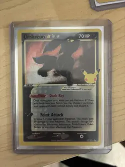 Umbreon Celebrations 17/17 Gold Star Near Mint Condition Pokemon TCG - Image 2