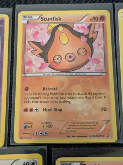 Pokemon Black & White Radiant Collection Foil 5 Card Lot (Lot 192) - Image 3