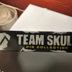 Pokemon TCG Team Skull Pin Collection Box Sealed Evolutions Burning Shadows - Image 3