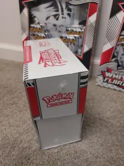 White Flare Binder x 2 + White Flare ETB - Factory-sealed - Pokemon TCG - Image 4