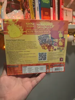 Vivid Voltage Elite Trainer Box ETB Sword & Shield Pokemon 2020 Sealed 820650807688 - Image 2