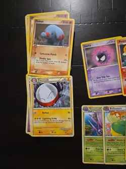 Vintage/Early Pokemon Non-Holo 160 Card Lot - Image 2