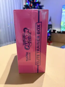 Pokemon Sword & Shield Fusion Strike Elite Trainer Box - minor damage 820650809330 - Image 3
