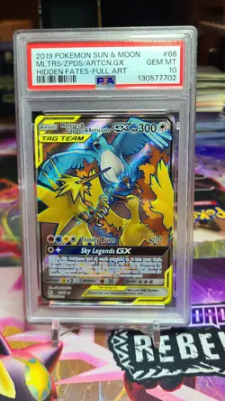 2019 POKEMON SM HIDDEN FATES #66/68 MOLTRES & ZAPDOS ARTICUNO TAG TEAM PSA 10 - Image 1