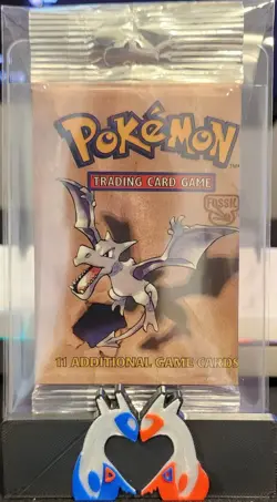 Pokemon WOTC Fossil Unlimited Booster Pack Vintage Long Crimp 742818061599 - Image 1