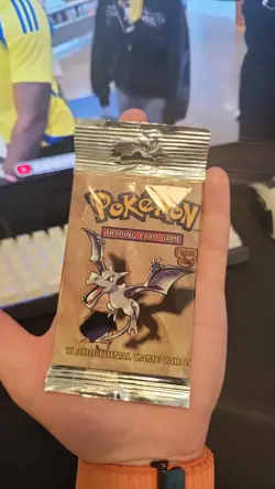 Pokemon WOTC Fossil Unlimited Booster Pack Vintage Long Crimp 742818061599 - Image 2