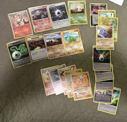Lot Of 800+ Vintage Pokemon Cards - Image 2