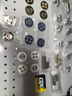Pokemon Lot Of Metal Dice, Coins, & Condition Markers - Image 4