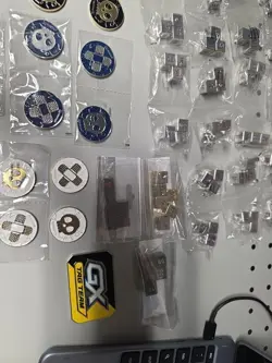 Pokemon Lot Of Metal Dice, Coins, & Condition Markers - Image 5