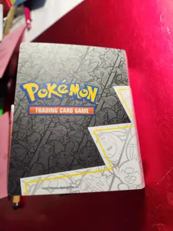 Pokemon Trading Card Binder 2021 60 cards total ( 13 holo) - Image 2