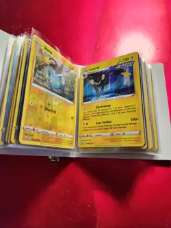 Pokemon Trading Card Binder 2021 60 cards total ( 13 holo) - Image 3