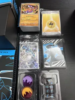 POKEMON CENTER TCG: Black Bolt ETB Opened w/ accessories, PROMO & Bulk cards NM - Image 2