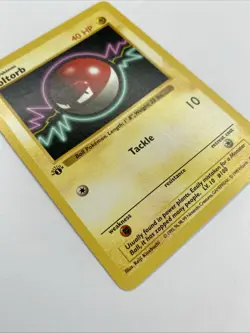 1999 Pokemon TCG Voltorb Card 67/102 1st Edition Base Set Shadowless - Image 5