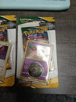 Pokemon TCG Evolving Skies Checklane Blister Pack Brand New SEALED - Image 2