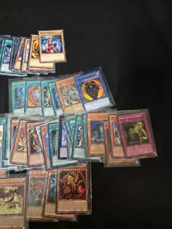 Yu-Gi-Oh! Mixed Lot Used 100+ Cards - Image 4