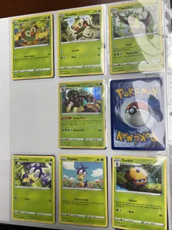 Pokemon Sword & Shield Base Set Starter Set - 165 Cards - 6 V & 15 Holo Rare - Image 2